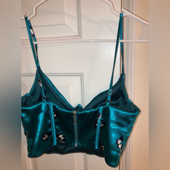 White fox boutique crop top - Picture 3 of 3